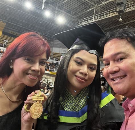 Bayani Agbayani ecstatic as daughter graduates summa cum laude.